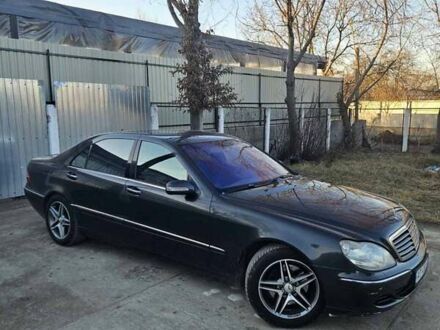 Сірий Мерседес С Клас, об'ємом двигуна 5 л та пробігом 289 тис. км за 7000 $, фото 1 на Automoto.ua