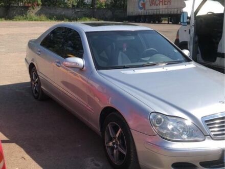 Серый Мерседес С Класс, объемом двигателя 3.2 л и пробегом 450 тыс. км за 7000 $, фото 1 на Automoto.ua