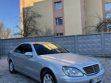 Мерседес С Класс 2003 в Ровно на Automoto.ua Серый Мерседес С Класс, объемом двигателя 3.22 л и пробегом 328 тыс. км за 7450 $, фото 1 на Automoto.ua