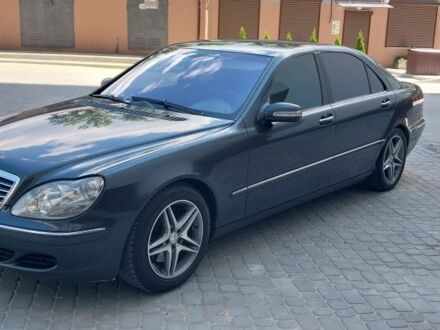 Серый Мерседес С Класс, объемом двигателя 5 л и пробегом 288 тыс. км за 6800 $, фото 1 на Automoto.ua