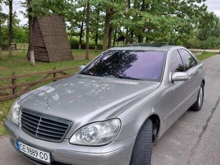 Серый Мерседес С Класс, объемом двигателя 4 л и пробегом 200 тыс. км за 7200 $, фото 1 на Automoto.ua