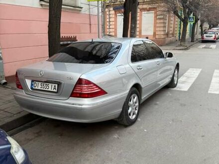 Серый Мерседес С Класс, объемом двигателя 3.2 л и пробегом 339 тыс. км за 8000 $, фото 1 на Automoto.ua