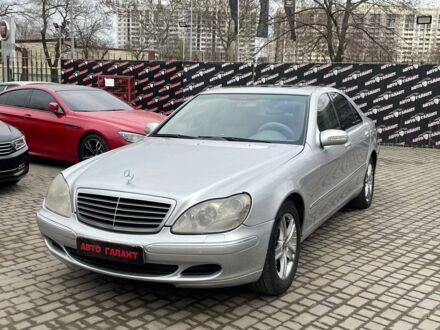 Сірий Мерседес С Клас, об'ємом двигуна 3.2 л та пробігом 390 тис. км за 7500 $, фото 1 на Automoto.ua