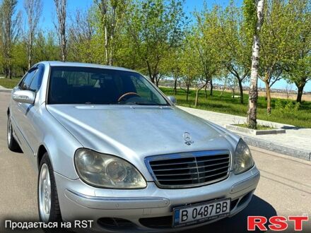 Мерседес С Клас 2005 у Миколаєві на Automoto.ua Сірий Мерседес С Клас, об'ємом двигуна 32 л та пробігом 275 тис. км за 3100 $, фото 1 на Automoto.ua