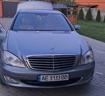 Мерседес С Клас 2006 у Дніпро (Дніпропетровську) на Automoto.ua Сірий Мерседес С Клас, об'ємом двигуна 3.5 л та пробігом 320 тис. км за 12000 $, фото 1 на Automoto.ua