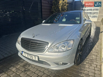 Сірий Мерседес С Клас, об'ємом двигуна 4.7 л та пробігом 420 тис. км за 10000 $, фото 1 на Automoto.ua