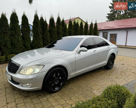Серый Мерседес С Класс, объемом двигателя 3.5 л и пробегом 285 тыс. км за 7600 $, фото 1 на Automoto.ua