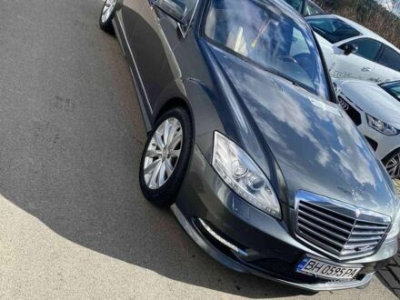 Сірий Мерседес С Клас, об'ємом двигуна 5.5 л та пробігом 203 тис. км за 10000 $, фото 1 на Automoto.ua