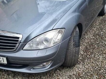 Серый Мерседес С Класс, объемом двигателя 3 л и пробегом 390 тыс. км за 9200 $, фото 1 на Automoto.ua