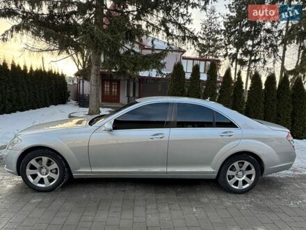 Серый Мерседес С Класс, объемом двигателя 3.5 л и пробегом 270 тыс. км за 8900 $, фото 1 на Automoto.ua
