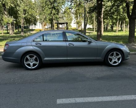 Сірий Мерседес С Клас, об'ємом двигуна 5.5 л та пробігом 312 тис. км за 6300 $, фото 1 на Automoto.ua