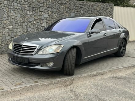 Мерседес С Класс 2007 в Запорожье на Automoto.ua Серый Мерседес С Класс, объемом двигателя 5 л и пробегом 220 тыс. км за 9200 $, фото 1 на Automoto.ua