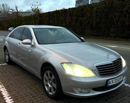 Серый Мерседес С Класс, объемом двигателя 3.5 л и пробегом 340 тыс. км за 10800 $, фото 1 на Automoto.ua