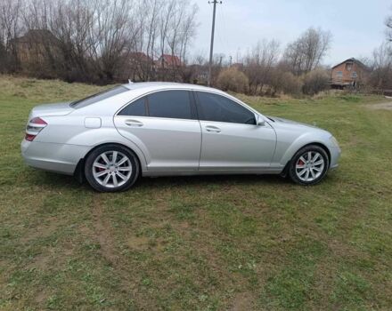 Серый Мерседес С Класс, объемом двигателя 3 л и пробегом 250 тыс. км за 10700 $, фото 1 на Automoto.ua