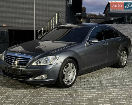 Сірий Мерседес С Клас, об'ємом двигуна 3 л та пробігом 231 тис. км за 10700 $, фото 1 на Automoto.ua