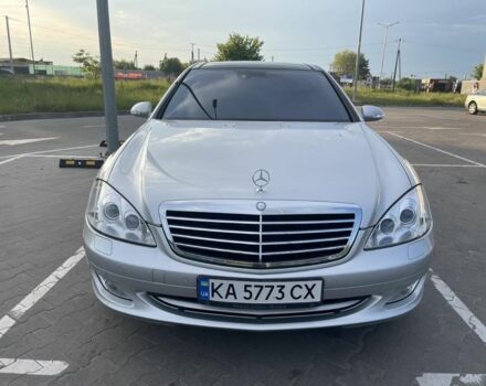 Сірий Мерседес С Клас, об'ємом двигуна 5.5 л та пробігом 296 тис. км за 12000 $, фото 1 на Automoto.ua