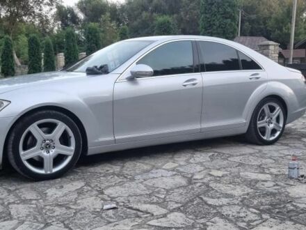 Сірий Мерседес С Клас, об'ємом двигуна 3 л та пробігом 160 тис. км за 5500 $, фото 1 на Automoto.ua