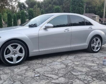 Сірий Мерседес С Клас, об'ємом двигуна 3.2 л та пробігом 2 тис. км за 5500 $, фото 1 на Automoto.ua