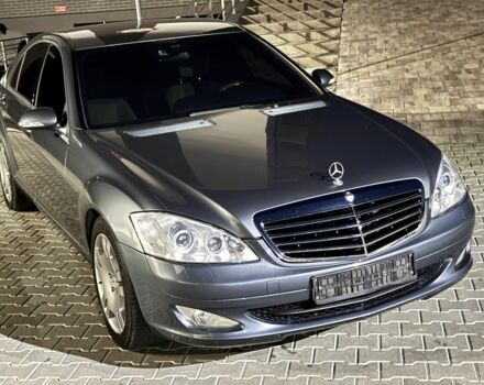 Сірий Мерседес С Клас, об'ємом двигуна 3 л та пробігом 231 тис. км за 10700 $, фото 1 на Automoto.ua