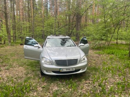 Мерседес С Клас 2008 у Броварах на Automoto.ua Сірий Мерседес С Клас, об'ємом двигуна 5.5 л та пробігом 238 тис. км за 10500 $, фото 1 на Automoto.ua