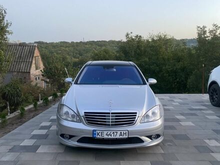 Сірий Мерседес С Клас, об'ємом двигуна 5.5 л та пробігом 263 тис. км за 13900 $, фото 1 на Automoto.ua
