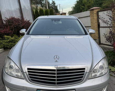 Сірий Мерседес С Клас, об'ємом двигуна 3.5 л та пробігом 330 тис. км за 10000 $, фото 1 на Automoto.ua