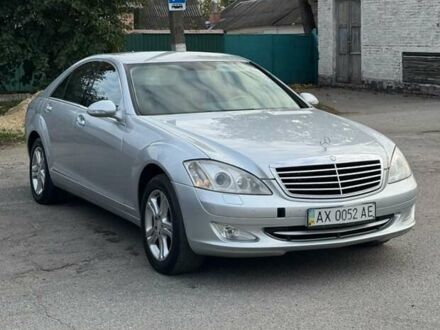 Мерседес С Класс 2008 в Шполе на Automoto.ua Серый Мерседес С Класс, объемом двигателя 4.7 л и пробегом 395 тыс. км за 8999 $, фото 1 на Automoto.ua