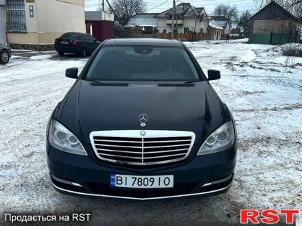 Сірий Мерседес С Клас, об'ємом двигуна 3 л та пробігом 29000 тис. км за 16000 $, фото 1 на Automoto.ua