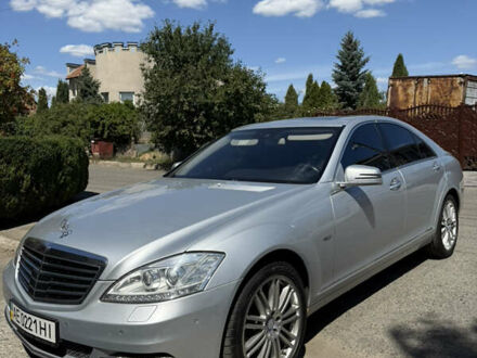 Сірий Мерседес С Клас, об'ємом двигуна 3 л та пробігом 233 тис. км за 25000 $, фото 1 на Automoto.ua