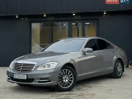 Серый Мерседес С Класс, объемом двигателя 3 л и пробегом 255 тыс. км за 16900 $, фото 1 на Automoto.ua