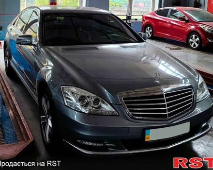 Серый Мерседес С Класс, объемом двигателя 4.7 л и пробегом 219 тыс. км за 24000 $, фото 1 на Automoto.ua
