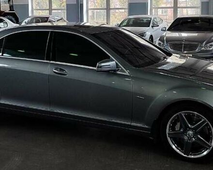 Серый Мерседес С Класс, объемом двигателя 4.66 л и пробегом 445 тыс. км за 22000 $, фото 1 на Automoto.ua