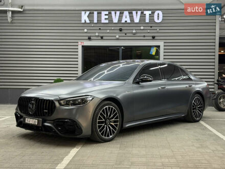 Серый Мерседес С Класс, объемом двигателя 4 л и пробегом 20 тыс. км за 105000 $, фото 1 на Automoto.ua