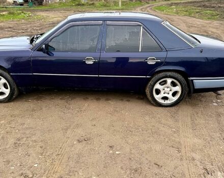 Синий Мерседес С Класс, объемом двигателя 2.8 л и пробегом 123 тыс. км за 2200 $, фото 7 на Automoto.ua