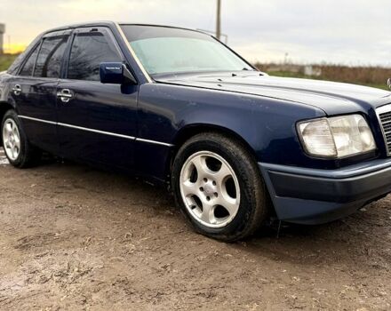 Синий Мерседес С Класс, объемом двигателя 2.8 л и пробегом 123 тыс. км за 2200 $, фото 2 на Automoto.ua