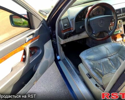 Синий Мерседес С Класс, объемом двигателя 3.2 л и пробегом 397 тыс. км за 3600 $, фото 5 на Automoto.ua