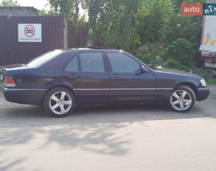 Синий Мерседес С Класс, объемом двигателя 3.45 л и пробегом 424 тыс. км за 5600 $, фото 1 на Automoto.ua