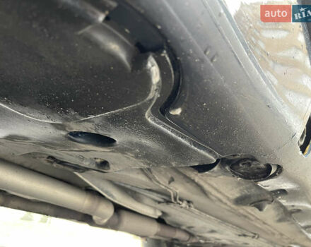 Синий Мерседес С Класс, объемом двигателя 4.2 л и пробегом 280 тыс. км за 6200 $, фото 24 на Automoto.ua