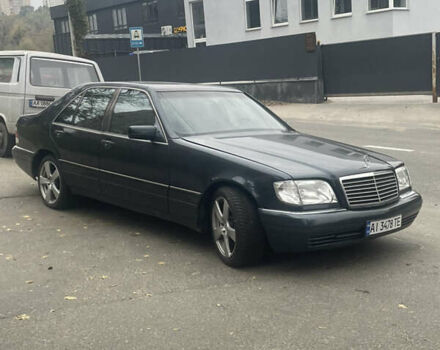 Синій Мерседес С Клас, об'ємом двигуна 3.2 л та пробігом 300 тис. км за 8500 $, фото 6 на Automoto.ua