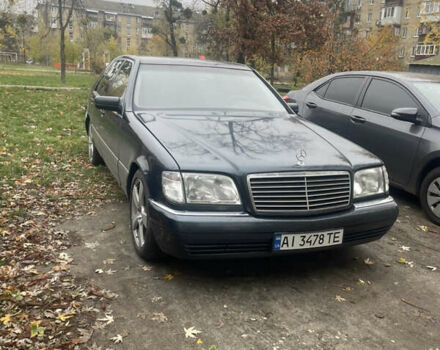 Синій Мерседес С Клас, об'ємом двигуна 3.2 л та пробігом 300 тис. км за 8500 $, фото 3 на Automoto.ua