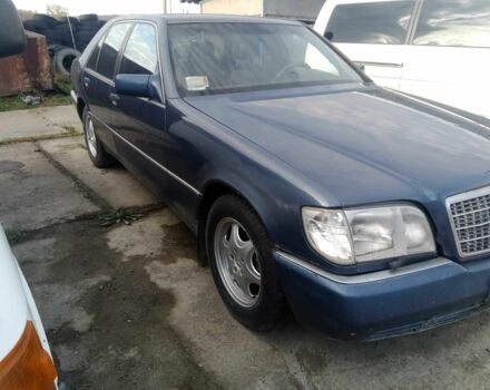 Синий Мерседес С Класс, объемом двигателя 3.5 л и пробегом 400 тыс. км за 4000 $, фото 2 на Automoto.ua