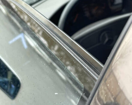 Синий Мерседес С Класс, объемом двигателя 4.2 л и пробегом 280 тыс. км за 6200 $, фото 19 на Automoto.ua