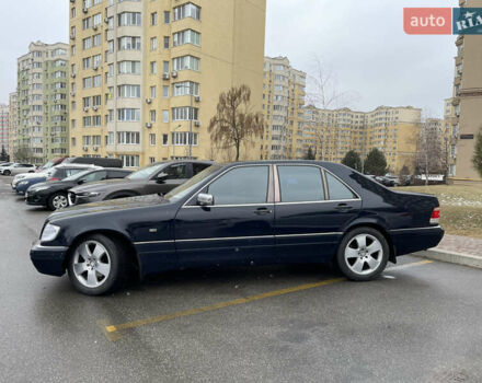 Синий Мерседес С Класс, объемом двигателя 4.2 л и пробегом 280 тыс. км за 6200 $, фото 3 на Automoto.ua