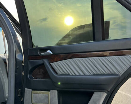 Синий Мерседес С Класс, объемом двигателя 3 л и пробегом 450 тыс. км за 5250 $, фото 8 на Automoto.ua