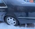 Синий Мерседес С Класс, объемом двигателя 4.2 л и пробегом 300 тыс. км за 4164 $, фото 11 на Automoto.ua