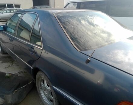 Синий Мерседес С Класс, объемом двигателя 3.5 л и пробегом 400 тыс. км за 4000 $, фото 7 на Automoto.ua