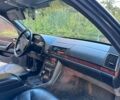 Синій Мерседес С Клас, об'ємом двигуна 3.2 л та пробігом 305 тис. км за 6700 $, фото 17 на Automoto.ua