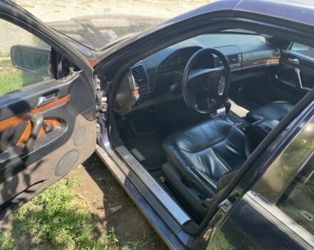 Синій Мерседес С Клас, об'ємом двигуна 4.2 л та пробігом 300 тис. км за 6200 $, фото 4 на Automoto.ua