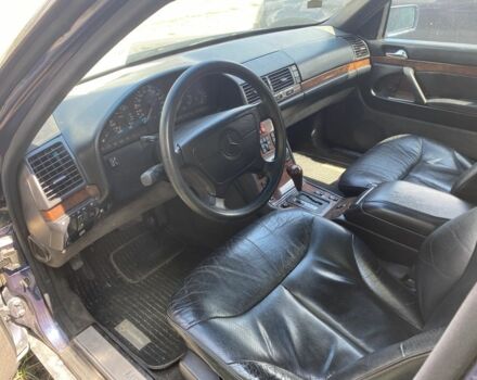 Синій Мерседес С Клас, об'ємом двигуна 4.2 л та пробігом 300 тис. км за 6200 $, фото 3 на Automoto.ua