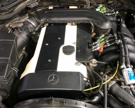 Синій Мерседес С Клас, об'ємом двигуна 3.2 л та пробігом 380 тис. км за 6500 $, фото 6 на Automoto.ua